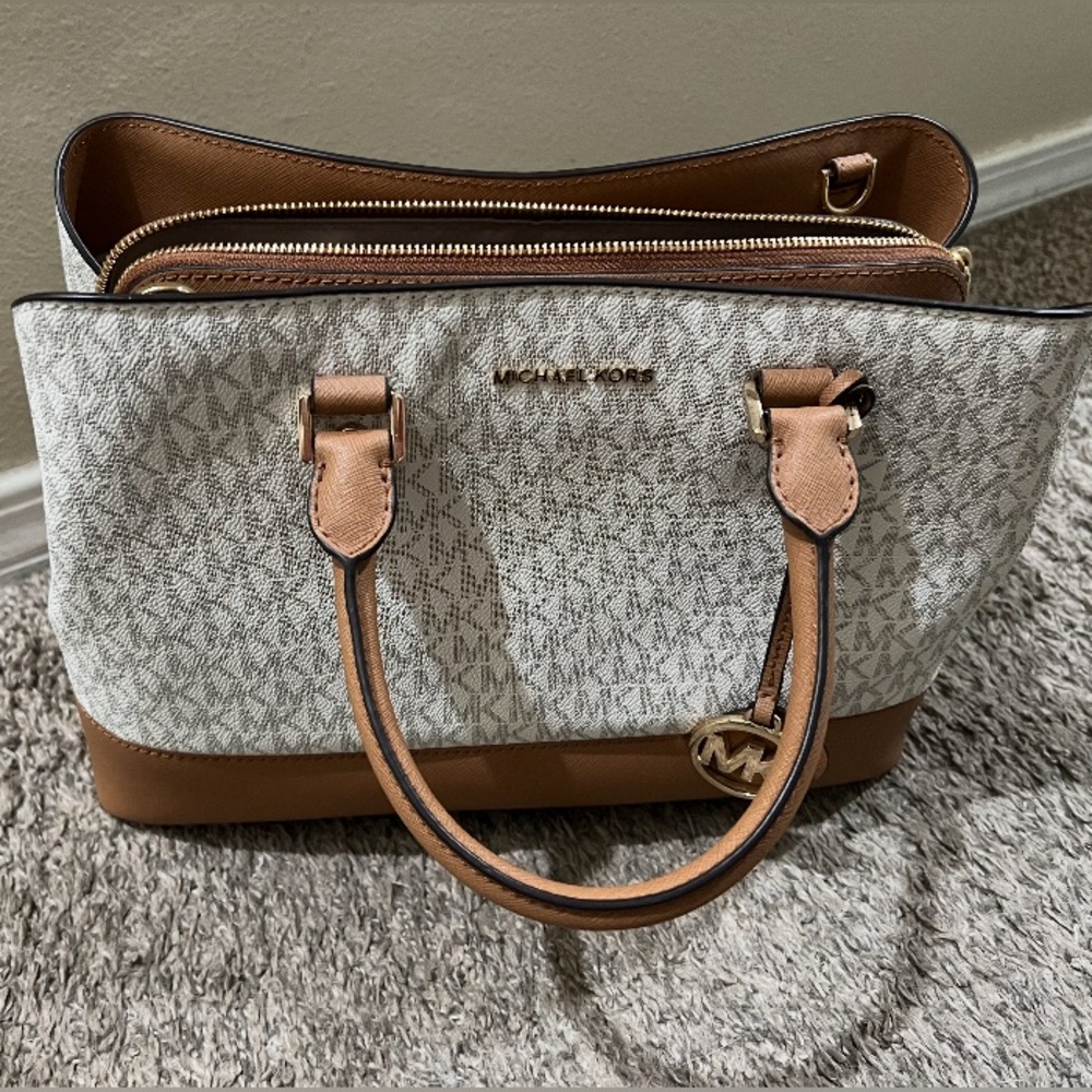 MICHAEL KORS Savanna Satchel Bag NEW - Picture 2 of 13